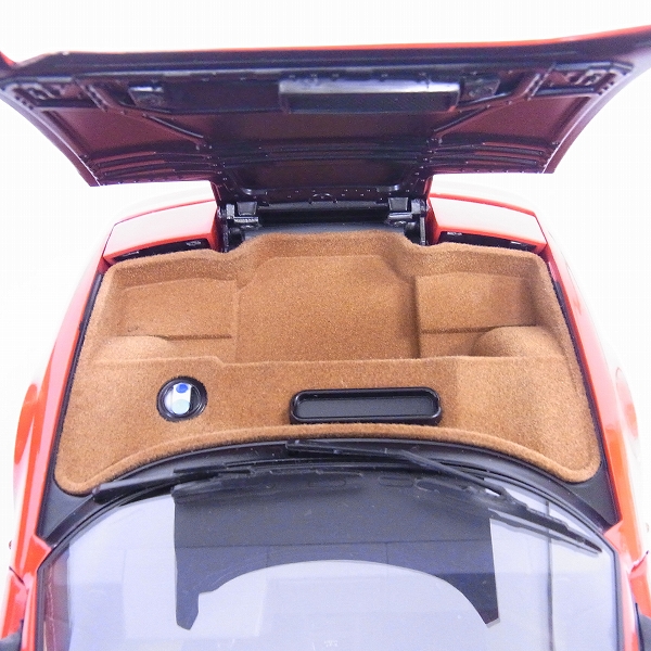 実際に弊社で買取させて頂いた京商 1/18 Ferrari/フェラーリ テスタロッサ レッド No.08422R ミニカーの画像 4枚目