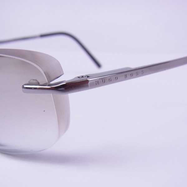 実際に弊社で買取させて頂いたHUGO BOSS/ヒューゴボス サングラス/アイウェア HB5761の画像 6枚目