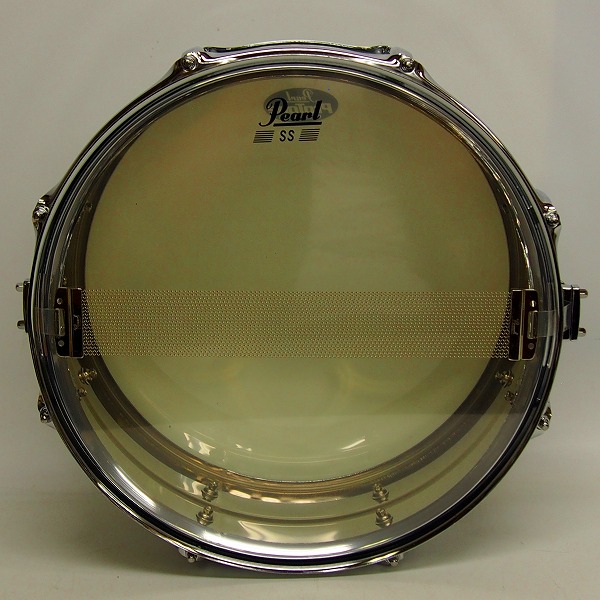 実際に弊社で買取させて頂いた★Pearl/パール Mirror Chrome Steel Shell 14インチ スネアドラム ソフトケース付の画像 5枚目