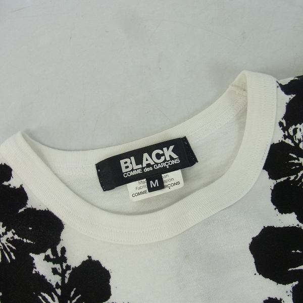 実際に弊社で買取させて頂いたBLACK COMME des GARCONS/ブラック コムデ・ギャルソン ハイビスカス 半袖Tシャツ Mの画像 2枚目