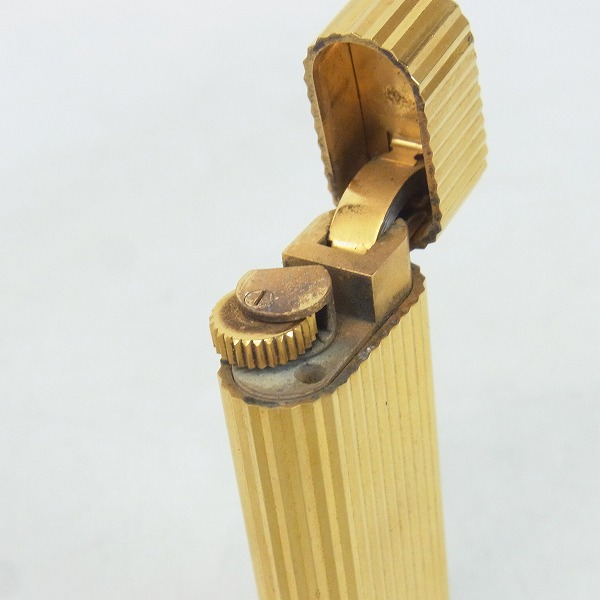 実際に弊社で買取させて頂いたCartier/カルティエ ガスライター ゴールド ストライプの画像 3枚目