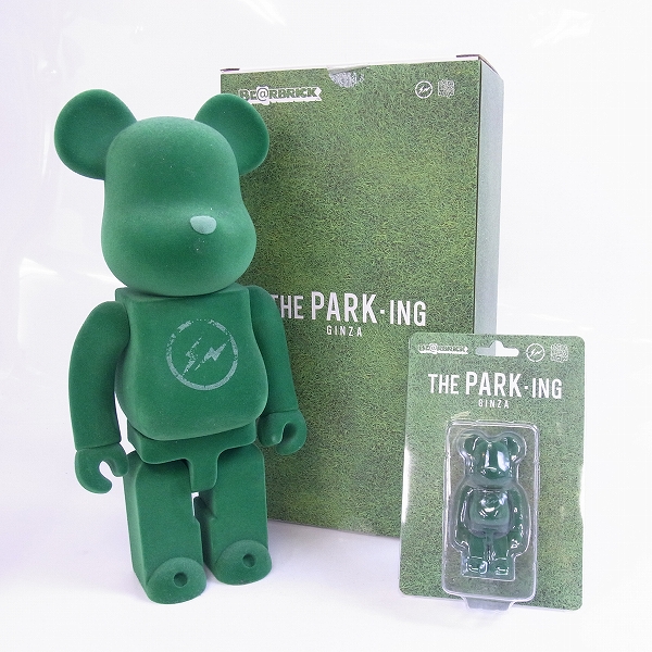 実際に弊社で買取させて頂いたBE@RBRICK/ベアブリック THE PARKING GINZA 400％/100％ 2点セット