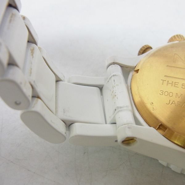 実際に弊社で買取させて頂いたNIXON/ニクソン THE 51-30 CHRONO ALL WHITE/GOLD ホワイト A083-1035【動作未確認】の画像 4枚目