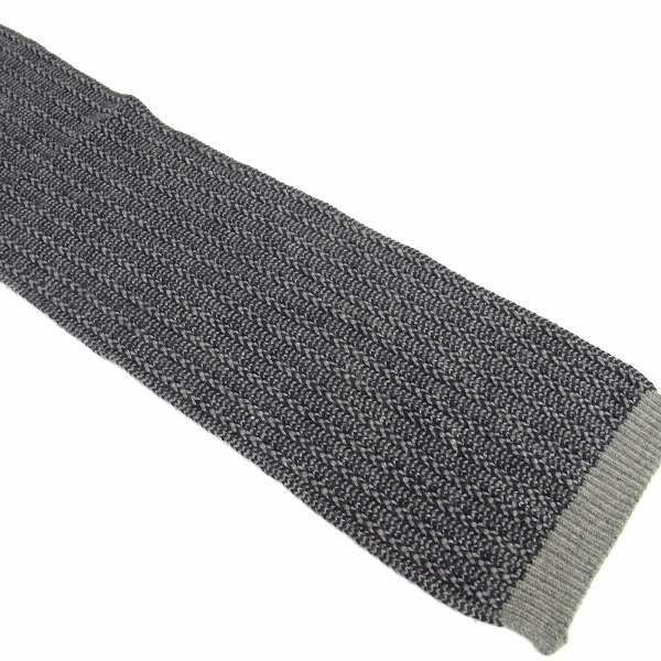 実際に弊社で買取させて頂いたHUGO BOSS/ヒューゴ ボス 編み込み ニットマフラー グレーの画像 2枚目
