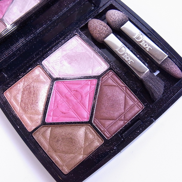 実際に弊社で買取させて頂いたChristian Dior/クリスチャン・ディオール サンク クルール アイシャドウ 867/7g の画像 1枚目