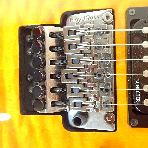 実際に弊社で買取させて頂いた★schecter/シェクター diamond series Omen Extreme FR ギター ケース付の画像 6枚目