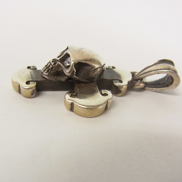 実際に弊社で買取させて頂いたSTANLEY GUESS/スタンリーゲス クロスwラージスカルペンダント チャーム の画像 3枚目