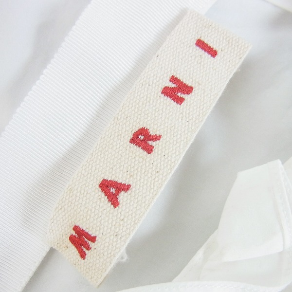 実際に弊社で買取させて頂いたMARNI/マルニ 2017年モデル バックフロントジップ ノースリーブフリルシャツ 40の画像 2枚目