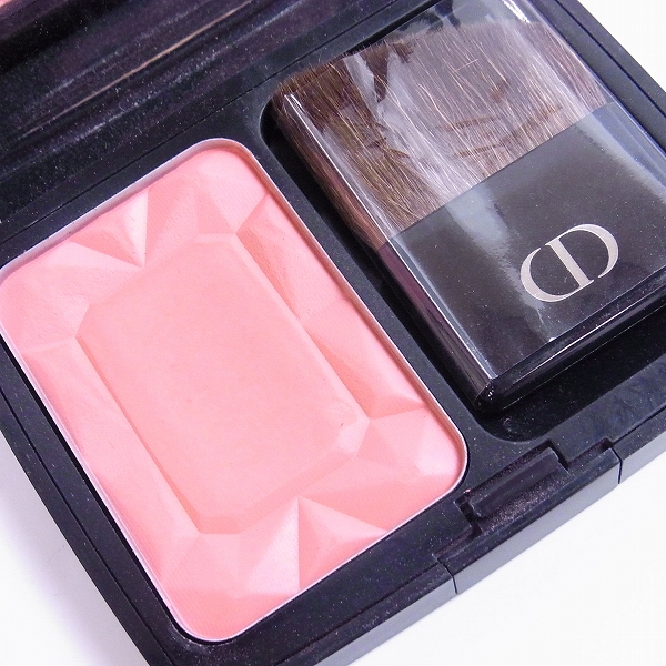 実際に弊社で買取させて頂いたChristian Dior/クリスチャン・ディオール ブラッシュ 864 プレシャス ロック チークカラー 8.5gの画像 1枚目