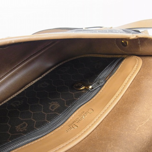 実際に弊社で買取させて頂いたChristian Dior/ディオール PVDレザー ショルダーバッグの画像 4枚目