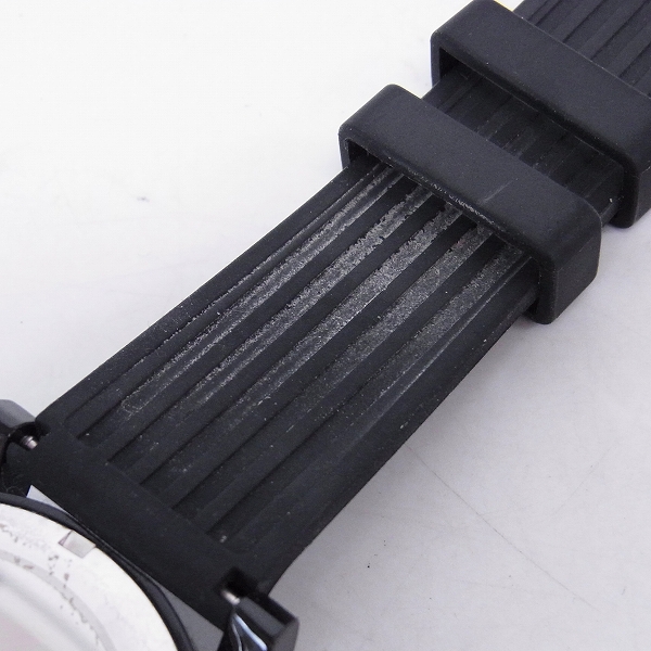 実際に弊社で買取させて頂いたARMANI EXCHANGE/アルマーニエクスチェンジ 腕時計 オールブラック/ラバーベルト/SS AX1326の画像 3枚目