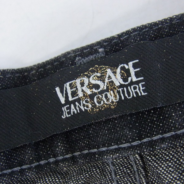 実際に弊社で買取させて頂いたVERSACE/ヴェルサーチ 金糸/ラメ チェーンプリント デニムパンツ/40の画像 3枚目