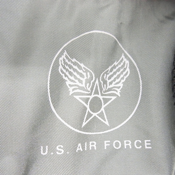 実際に弊社で買取させて頂いたALPHA INDUSTRIES/アルファインダストリーズ U.S. AIR FORCE フライトジャケット B-15C カーキ 40の画像 2枚目