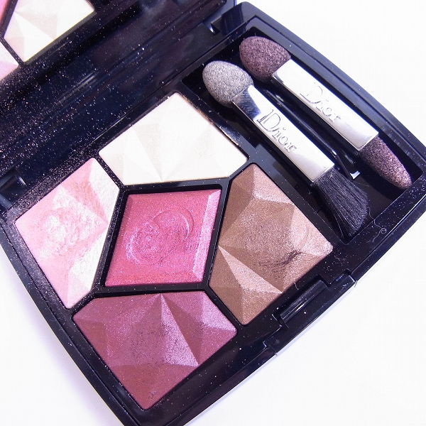 実際に弊社で買取させて頂いたChristian Dior/クリスチャン・ディオール サンク クルール 857 ルビー アイシャドウ 857/6g の画像 1枚目