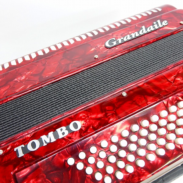 実際に弊社で買取させて頂いた★TOMBO/トンボ GT-60B グランデール パッションレッドパール 34鍵 60ベース アコーディオン ケース付の画像 4枚目