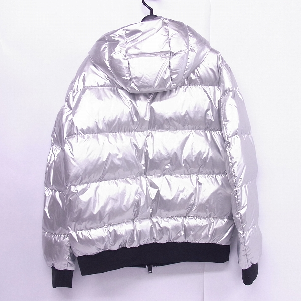 実際に弊社で買取させて頂いたARMANI JEANS/アルマーニジーンズ 2WAY ダウンジャケット/52の画像 1枚目