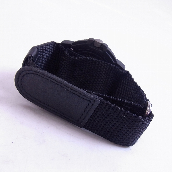 実際に弊社で買取させて頂いたLUMINOX/ルミノックス ネイビーシールズ 3901 腕時計【動作未確認】の画像 3枚目