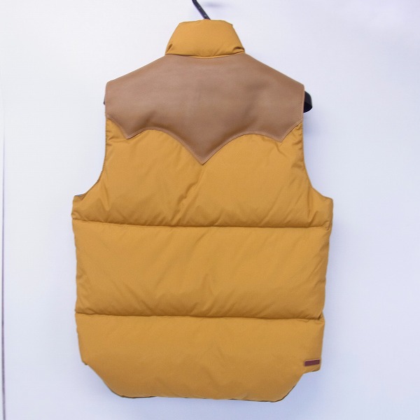 実際に弊社で買取させて頂いたSOPHNET/ソフネット クリスティー レザー切替 ダウンベスト SOPH-134101/Mの画像 1枚目