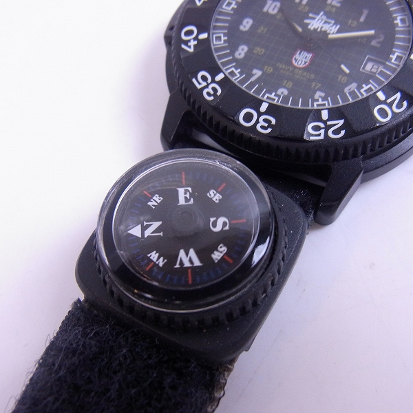 実際に弊社で買取させて頂いたLUMINOX×STUSSY/ルミノックス×ステューシー 限定ネイビーシール ダイブウォッチ 【動作未確認】の画像 5枚目