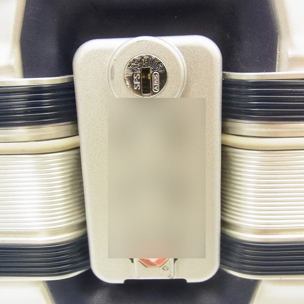 実際に弊社で買取させて頂いたRIMOWA/リモワ 4輪 スーツケース シルバー インテグラル 923.77/104L の画像 7枚目