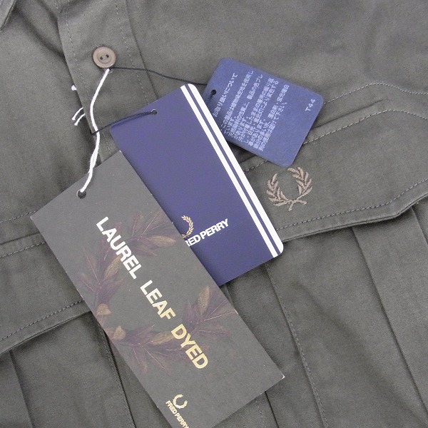 実際に弊社で買取させて頂いた【未使用】FRED PERRY/フレッドペリー Laurel Leaf Dyed Military Shirt F4487/46/Sの画像 5枚目