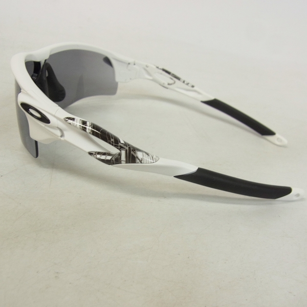 実際に弊社で買取させて頂いたOAKLEY/オークリー RADARLOCK PATH/レーダーロックパス サングラス OO9206-02の画像 2枚目