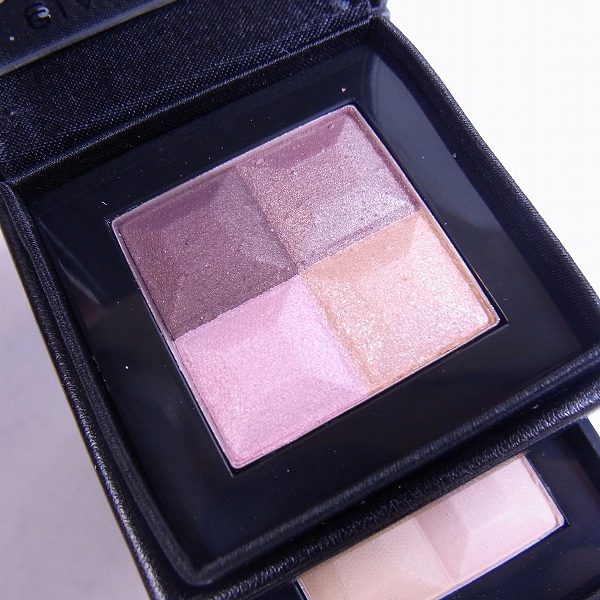 実際に弊社で買取させて頂いたGIVENCHY/ジバンシィ LES MINI PRISMES TRAVEL EXCLUSIVEの画像 1枚目