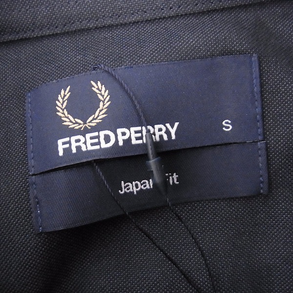 実際に弊社で買取させて頂いた【未使用】FRED PERRY/フレッドペリー Classic Oxford SHIRT M3551J/102/Sの画像 2枚目