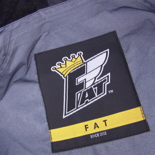 実際に弊社で買取させて頂いたFAT/エフエーティー XTEC マウンテンパーカー  FAT(XL)の画像 2枚目