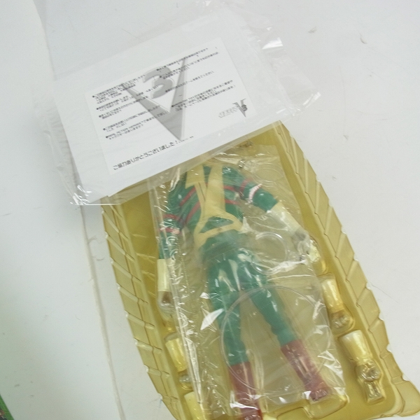 実際に弊社で買取させて頂いたメディコムトイ リアルアクションヒーローズ No.193 仮面ライダーV3 2004デラックスタイプの画像 6枚目