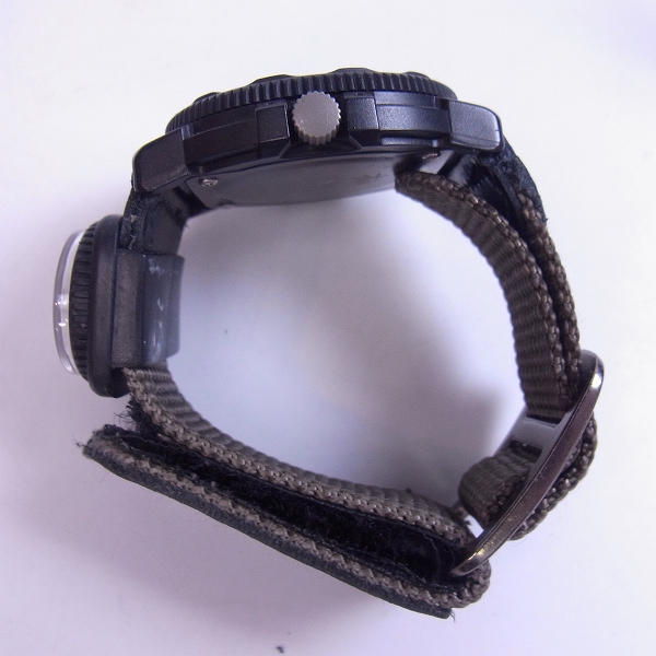 実際に弊社で買取させて頂いたLUMINOX×STUSSY/ルミノックス×ステューシー 限定ネイビーシール ダイブウォッチ 【動作未確認】の画像 2枚目