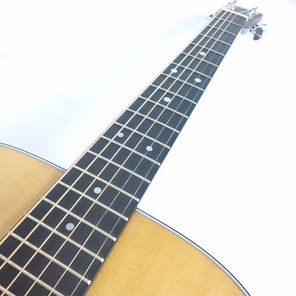 実際に弊社で買取させて頂いた★Martin/マーティン D-28 ドレットノート アコースティックギター ハードケース付の画像 2枚目