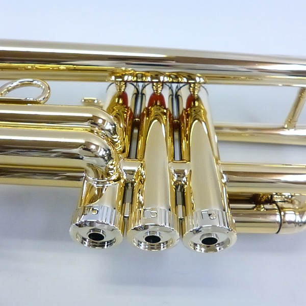 実際に弊社で買取させて頂いた【詳細不明】TROMBA/トロンバ TRUMPET プラスチックトランペット ケース/マウスピース付きの画像 2枚目